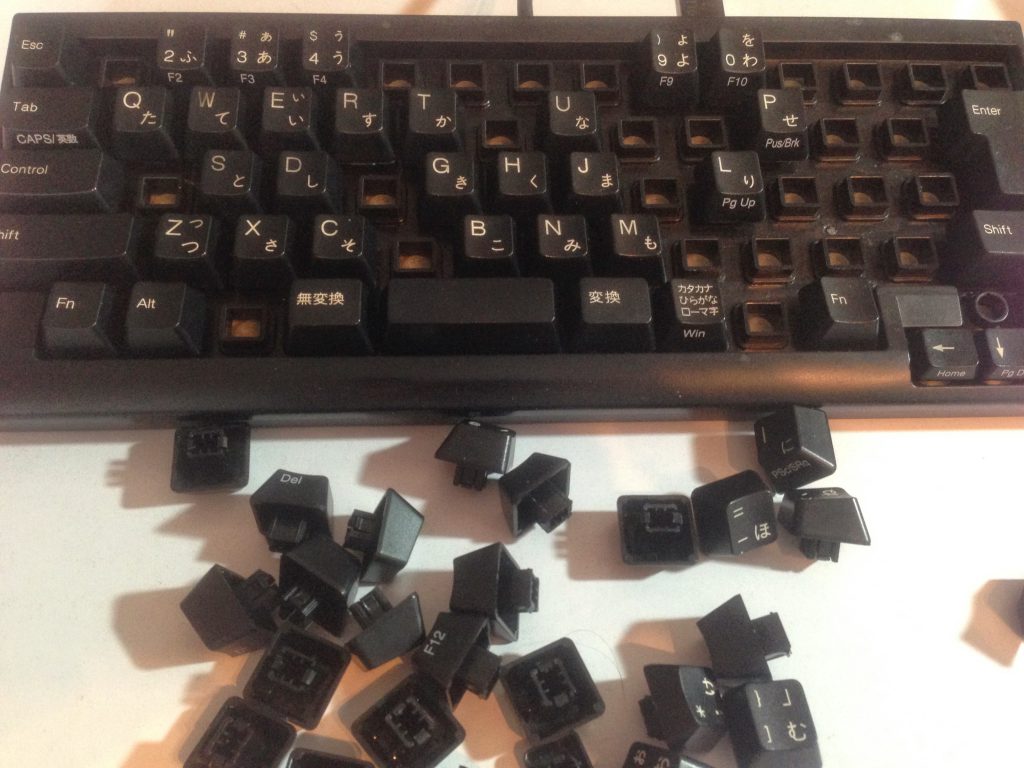 キーボードの分解掃除の仕方 ハウスクリーニングの おそうじ専科