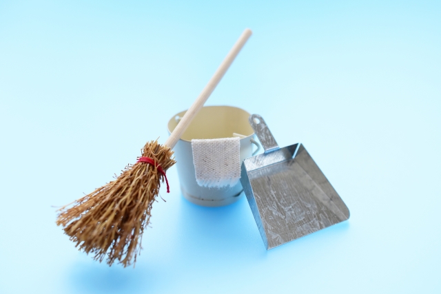 伝統的な掃除道具について考えてみた 箒 ほうき と雑巾 おそうじ専科